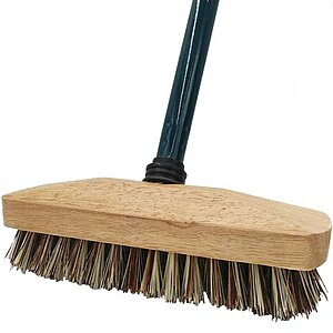 Deck Brush c/w Metal Handle